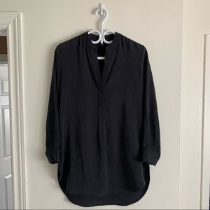 Aritzia Babaton 100% Silk Blouse